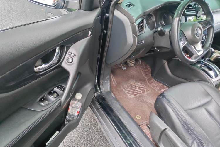 Used Nissan X-Trail 2017 2.0L CVT Comfort Edition 2WD Driver Seat