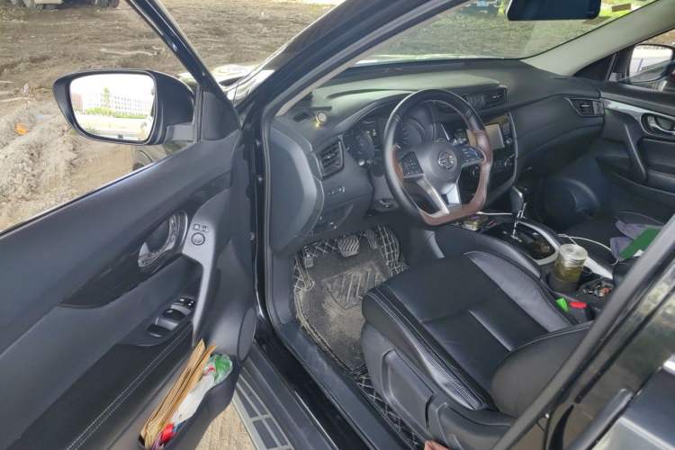 Used Nissan X-Trail 2017 2.0L CVT Comfort Edition 2WD Driver Seat