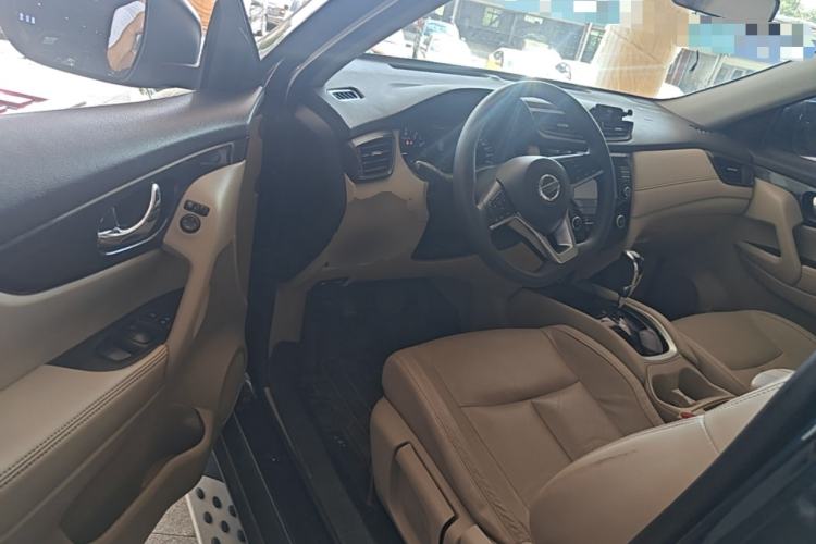 Used Nissan X-Trail 2017 2.0L CVT Comfort Edition 2WD Driver Seat