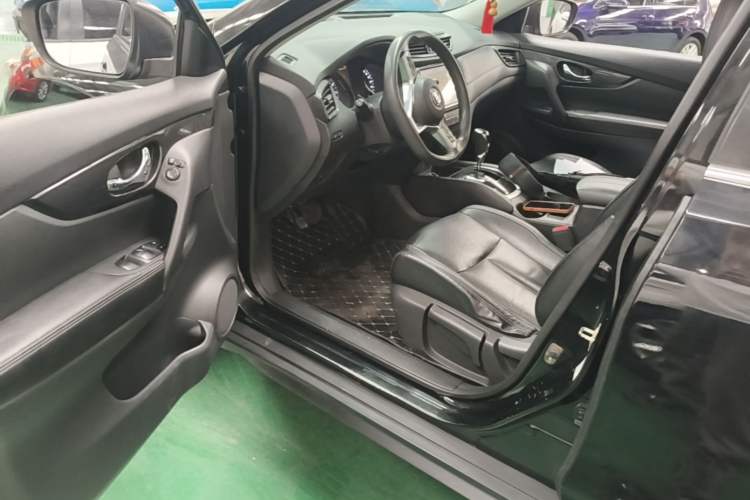 Used Nissan X-Trail 2017 2.0L CVT Comfort Edition 2WD Driver Seat