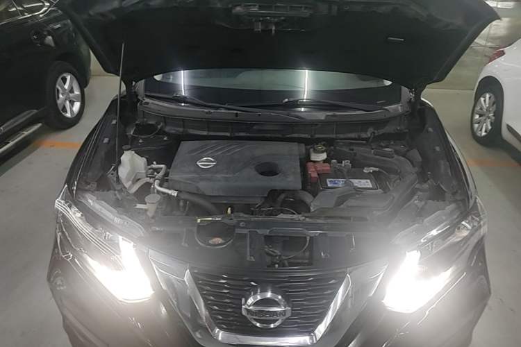 Used Nissan X-Trail 2017 2.0L CVT Comfort Edition 2WD Engine Bay
