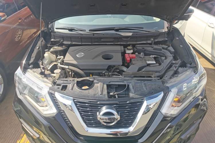 Used Nissan X-Trail 2017 2.0L CVT Smart Enjoyment Version 2WD Engine Bay