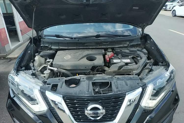Used Nissan X-Trail 2017 2.0L CVT Comfort Edition 2WD Engine Bay
