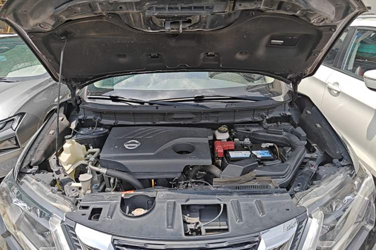 Used Nissan X-Trail 2017 2.0L CVT 7-Seater Comfort Edition 2WD Engine Bay