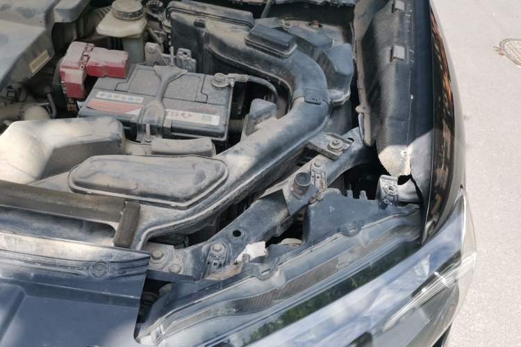 Used Nissan X-Trail 2017 2.0L CVT Comfort Edition 2WD Engine Bay Left