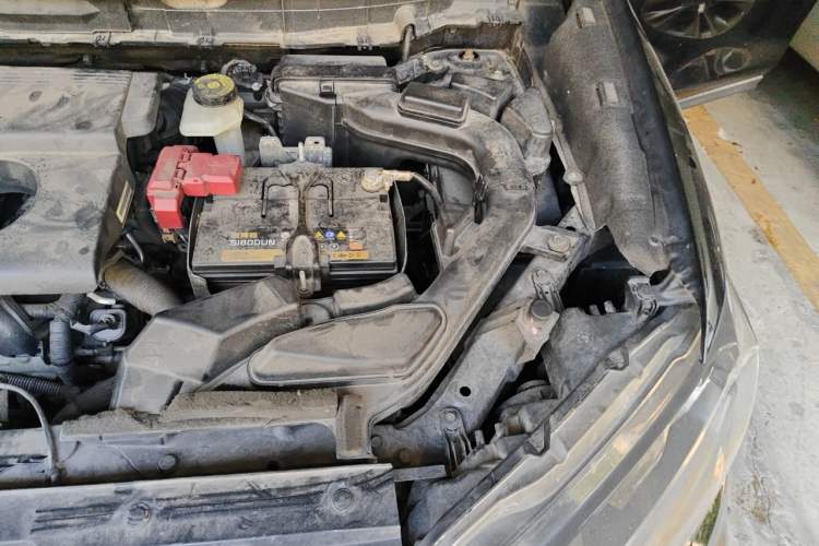 Used Nissan X-Trail 2017 2.0L CVT Comfort Edition 2WD Engine Bay Left