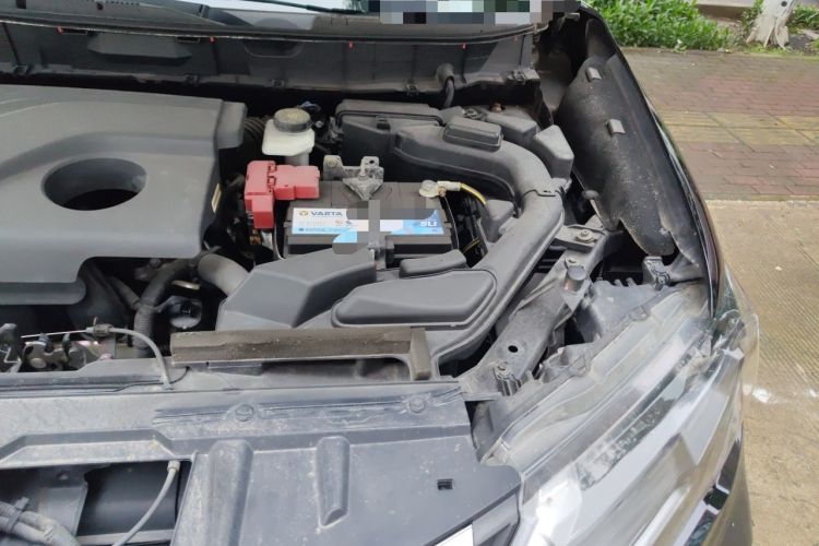 Used Nissan X-Trail 2017 2.0L CVT Comfort Edition 2WD Engine Bay Left