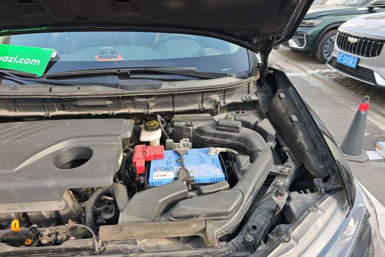 Used Nissan X-Trail 2017 2.0L CVT Comfort Edition 2WD Engine Bay Left