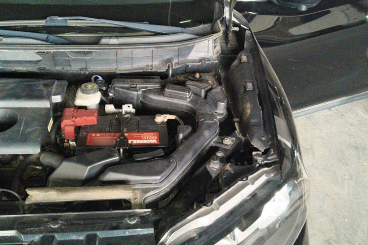 Used Nissan X-Trail 2017 2.0L CVT Comfort Edition 2WD Engine Bay Left
