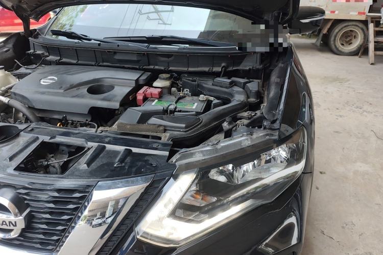 Used Nissan X-Trail 2017 2.0L CVT Comfort Edition 2WD Engine Bay Left