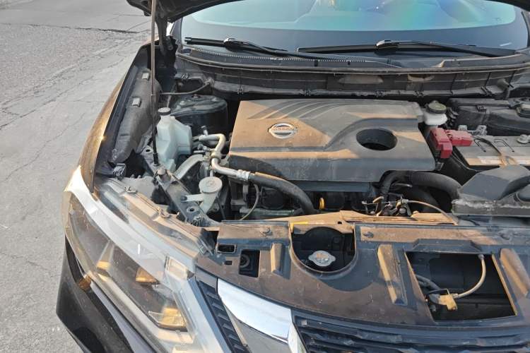 Used Nissan X-Trail 2017 2.0L CVT Comfort Edition 2WD Engine Bay Right