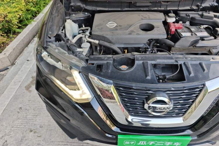 Used Nissan X-Trail 2017 2.0L CVT Comfort Edition 2WD Engine Bay Right