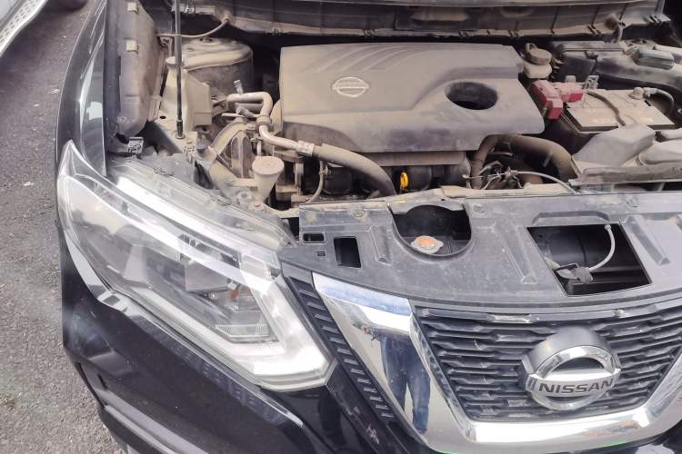 Used Nissan X-Trail 2017 2.0L CVT Comfort Edition 2WD Engine Bay Right
