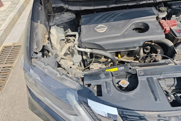 Used Nissan X-Trail 2017 2.0L CVT Comfort Edition 2WD Engine Bay Right