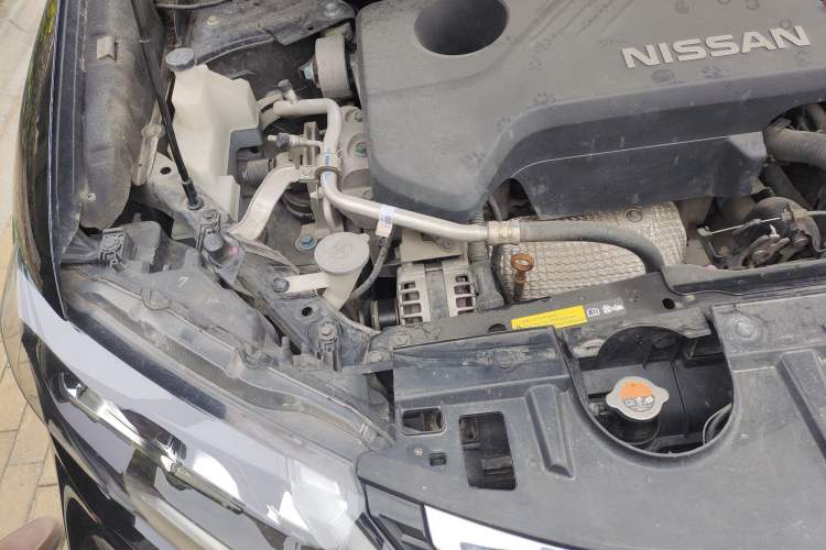 Used Nissan X-Trail 2017 2.5L CVT Ultimate Edition 4WD Engine Bay Right