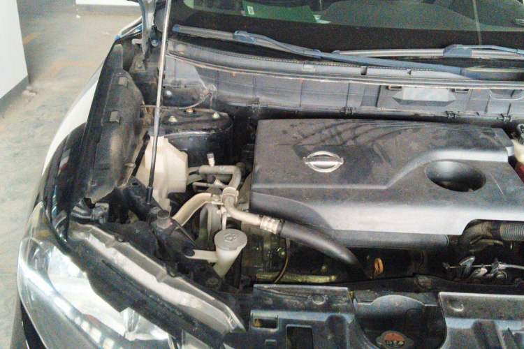 Used Nissan X-Trail 2017 2.0L CVT Comfort Edition 2WD Engine Bay Right