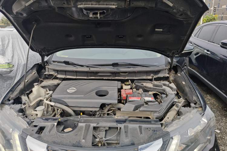 Used Nissan X-Trail 2017 2.0L CVT Comfort Edition 2WD Engine Bay