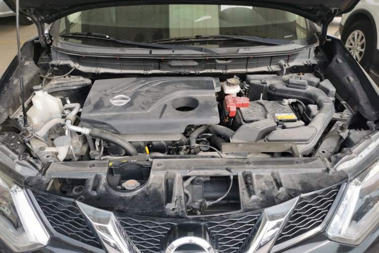 Used Nissan X-Trail 2017 2.0L Manual Classic Edition 2WD Engine Bay