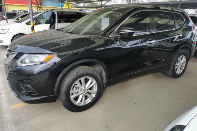 Used Nissan X-Trail 2017 2.0L Manual Classic Edition 2WD Exterior 3