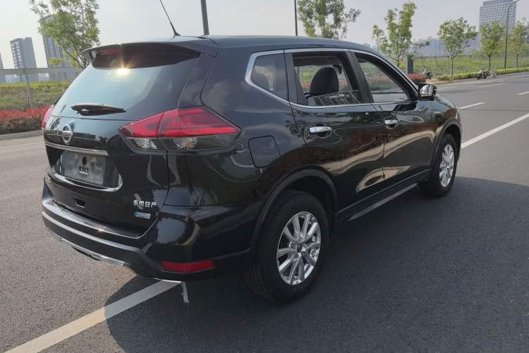 Used Nissan X-Trail 2017 2.0L CVT Smart Enjoyment Version 2WD Exterior 8