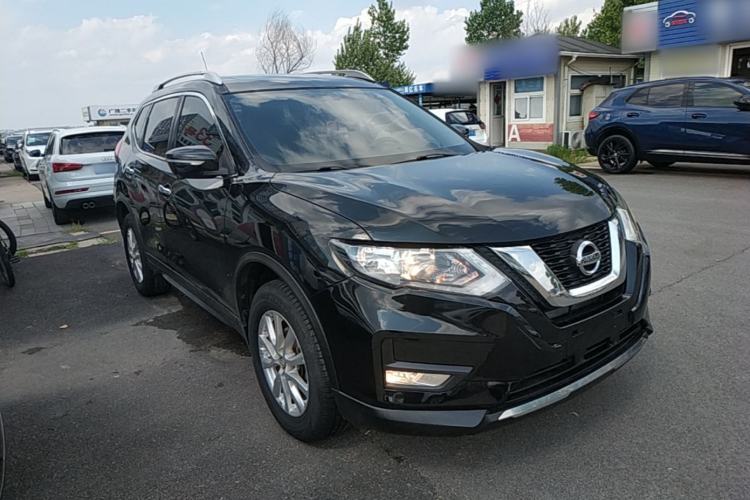 Used Nissan X-Trail 2017 2.0L CVT Comfort Edition 2WD Front Right 45 Deg