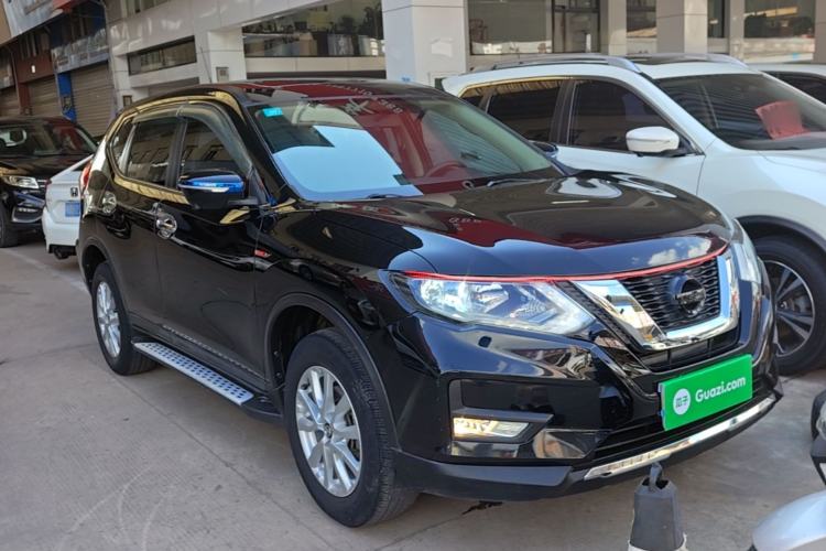 Used Nissan X-Trail 2017 2.0L CVT Comfort Edition 2WD Front Right 45 Deg