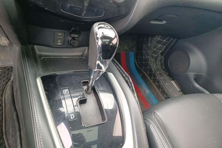Used Nissan X-Trail 2017 2.0L CVT Comfort Edition 2WD Gear Lever