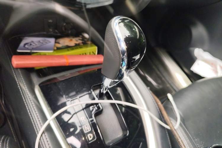 Used Nissan X-Trail 2017 2.0L CVT Comfort Edition 2WD Gear Lever
