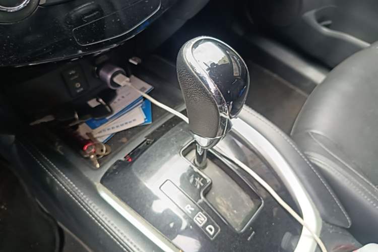 Used Nissan X-Trail 2017 2.0L CVT Comfort Edition 2WD Gear Lever