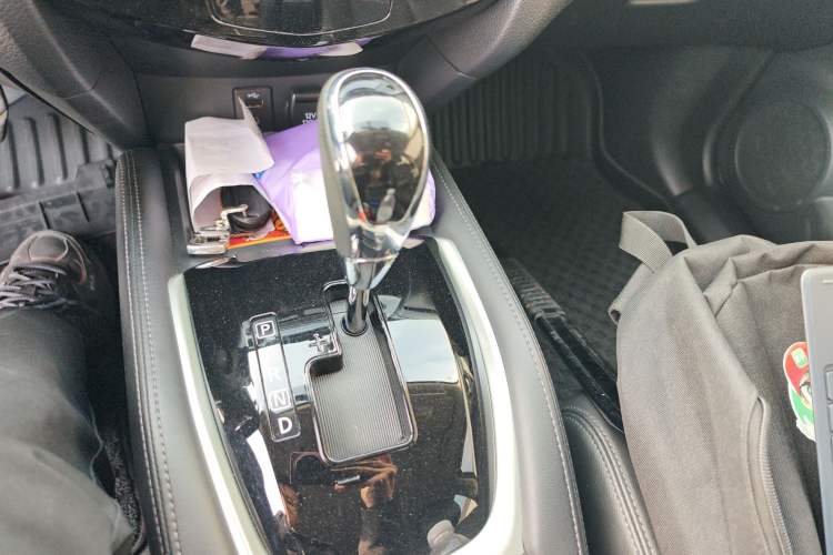 Used Nissan X-Trail 2017 2.0L CVT Comfort Edition 2WD Gear Lever
