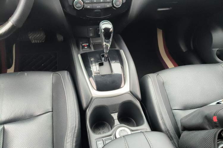 Used Nissan X-Trail 2017 2.5L CVT Leading Edition 4WD Gear Lever