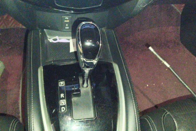 Used Nissan X-Trail 2017 2.0L CVT Comfort Edition 2WD Gear Lever