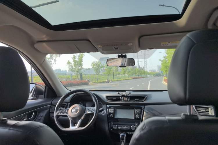 Used Nissan X-Trail 2017 2.0L CVT Smart Enjoyment Version 2WD Headliner