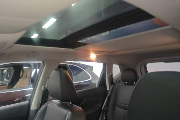 Used Nissan X-Trail 2017 2.5L CVT Leading Edition 4WD Headliner
