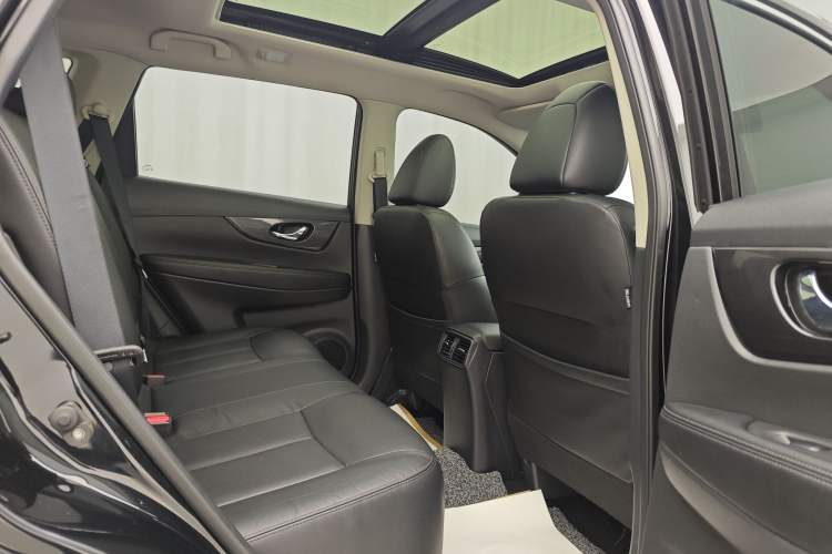 Used Nissan X-Trail 2017 2.0L CVT Comfort Edition 2WD Headliner