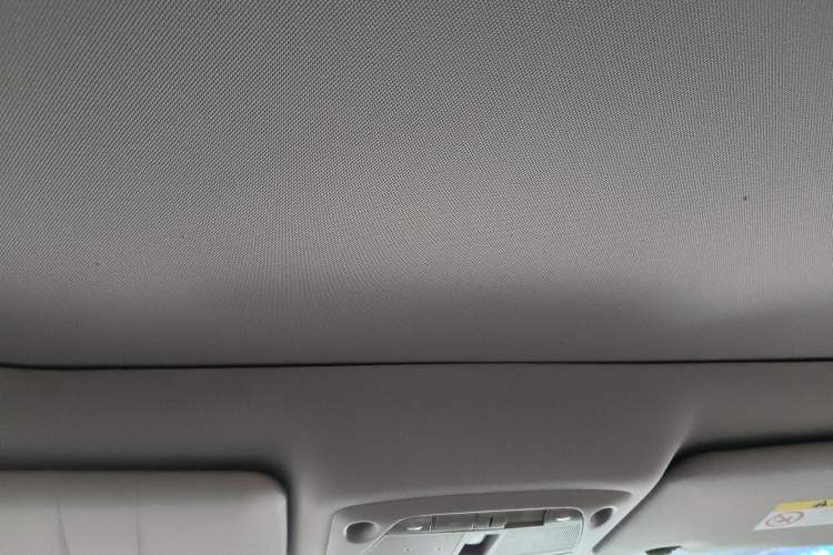 Used Nissan X-Trail 2017 2.5L CVT Leading Edition 4WD Headliner