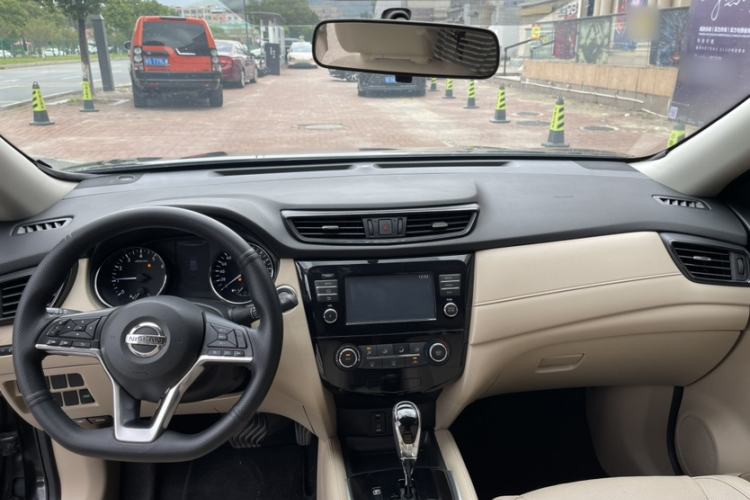 Used Nissan X-Trail 2017 2.0L CVT Comfort Edition 2WD Interior 1