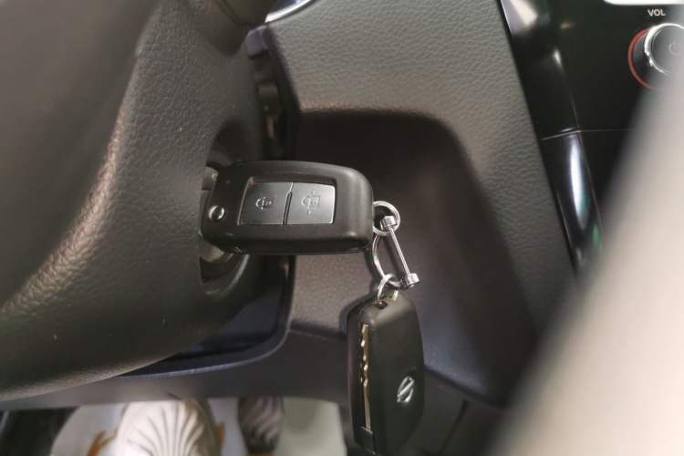 Used Nissan X-Trail 2017 2.0L Manual Classic Edition 2WD Interior 1