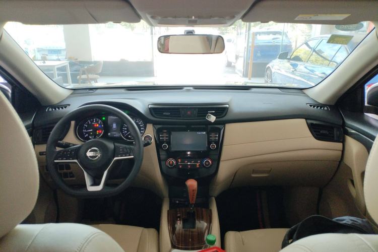 Used Nissan X-Trail 2017 2.0L CVT Comfort Edition 2WD Interior 2