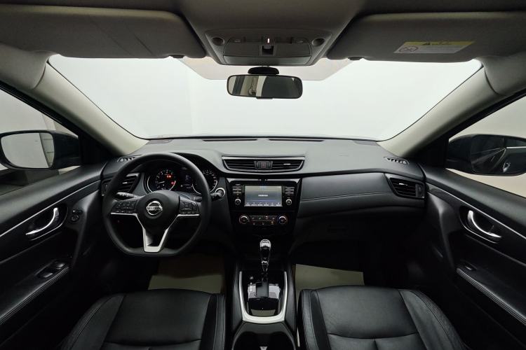 Used Nissan X-Trail 2017 2.0L CVT Comfort Edition 2WD Interior 6