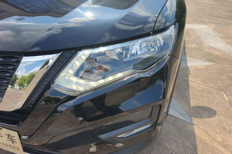 Used Nissan X-Trail 2017 2.0L CVT Comfort Edition 2WD Left Front Headlight