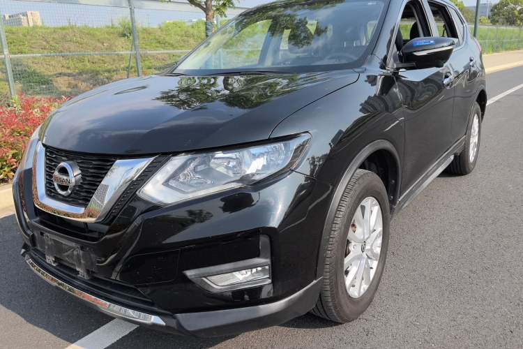 Used Nissan X-Trail 2017 2.0L CVT Smart Enjoyment Version 2WD Left Front Headlight
