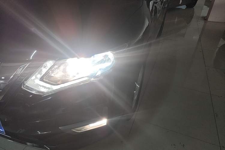 Used Nissan X-Trail 2017 2.0L CVT Comfort Edition 2WD Left Front Headlight