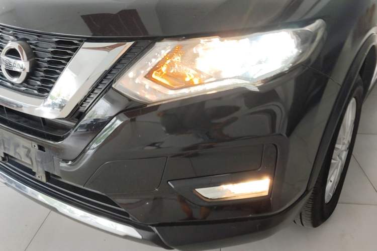 Used Nissan X-Trail 2017 2.0L CVT Comfort Edition 2WD Left Front Headlight