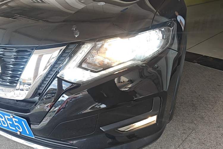 Used Nissan X-Trail 2017 2.0L CVT Comfort Edition 2WD Left Front Headlight