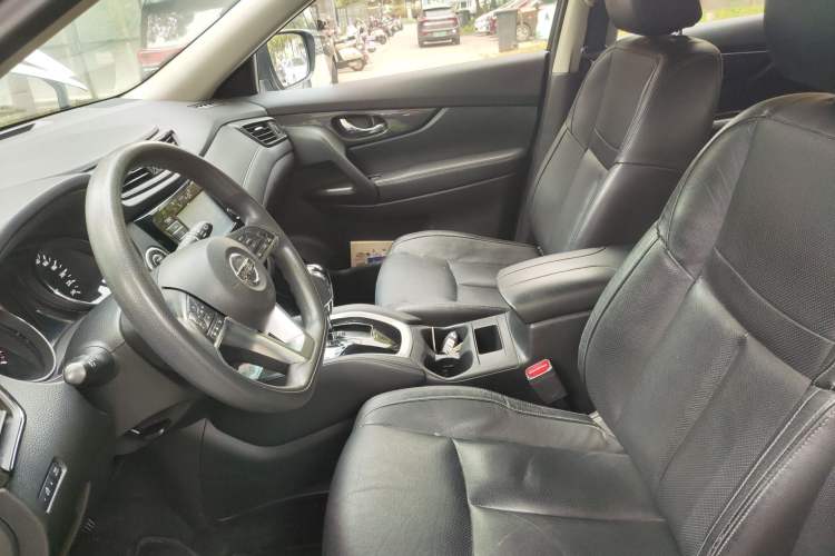 Used Nissan X-Trail 2017 2.0L CVT Comfort Edition 2WD Left Front Seat