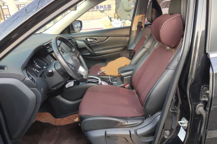 Used Nissan X-Trail 2017 2.0L CVT Smart Enjoyment Version 2WD Left Front Seat
