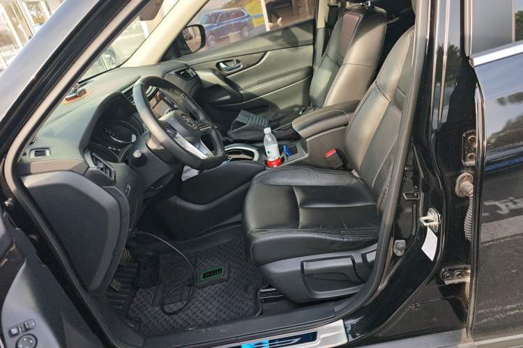 Used Nissan X-Trail 2017 2.0L CVT Comfort Edition 2WD Left Front Seat