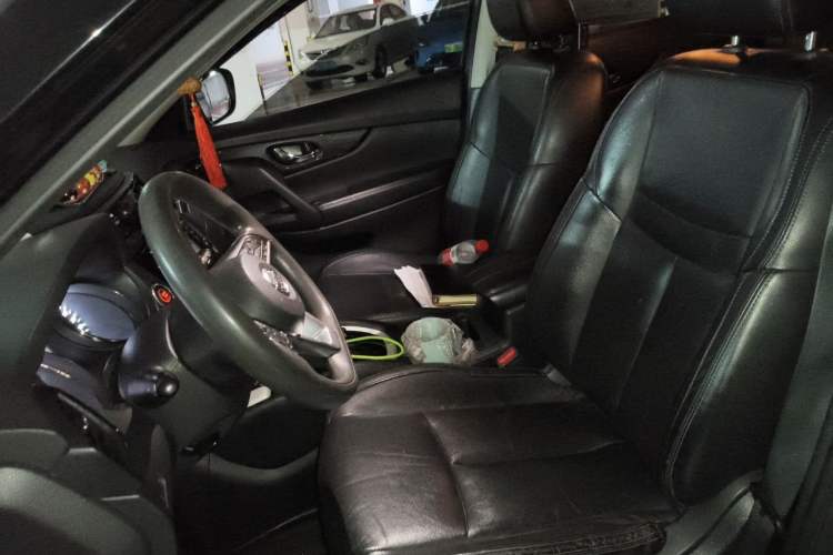 Used Nissan X-Trail 2017 2.0L CVT Comfort Edition 2WD Left Front Seat