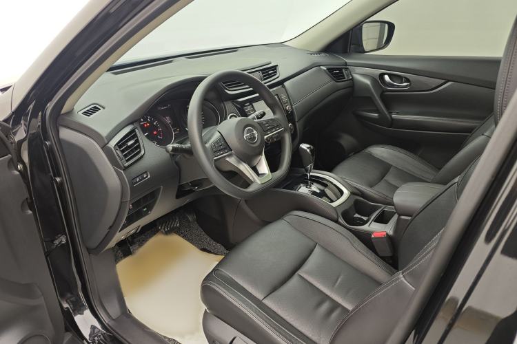 Used Nissan X-Trail 2017 2.0L CVT Comfort Edition 2WD Left Front Seat